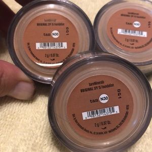 3 brand new Bare Minerals tan foundation